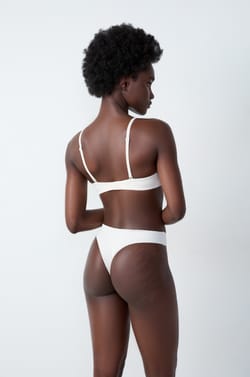 Tanga de hilo de microfibra;${refinementColor}