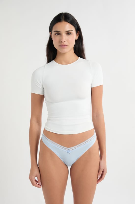 Tanga V-shape en microfibre et dentelle;${refinementColor}