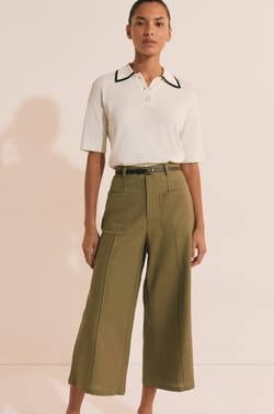 Capri-Hose mit Leinen;${refinementColor}