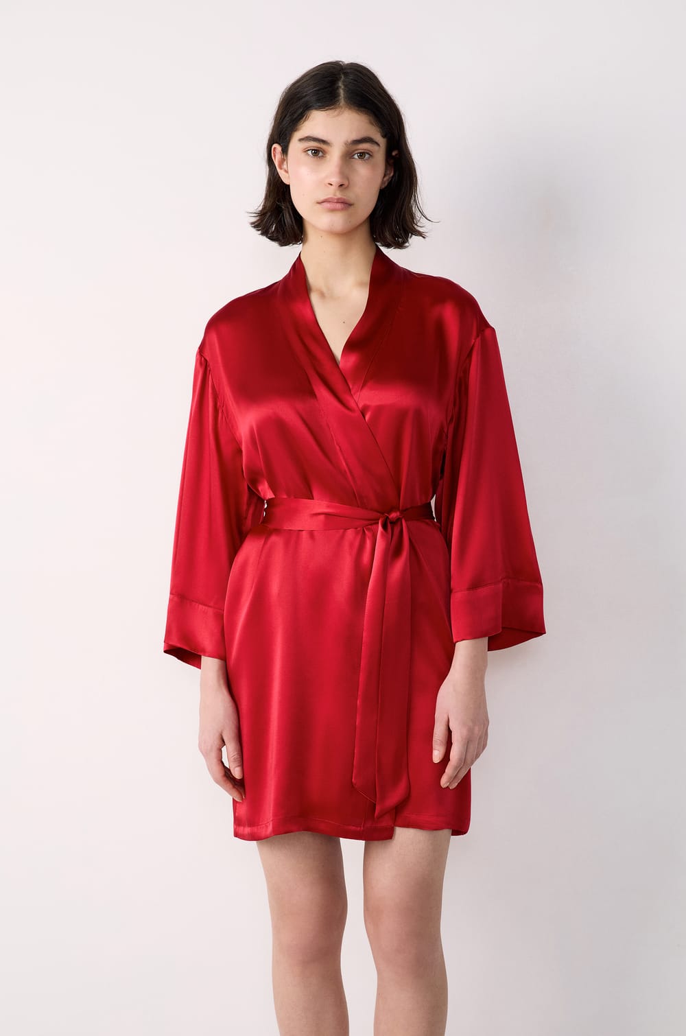 Silk Robe;${refinementColor}