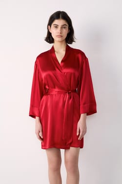 Silk Robe;${refinementColor}