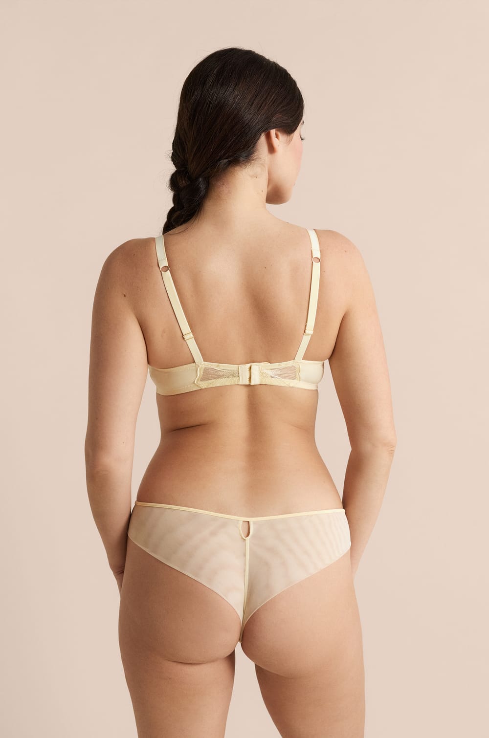 Sujetador de encaje;${refinementColor}