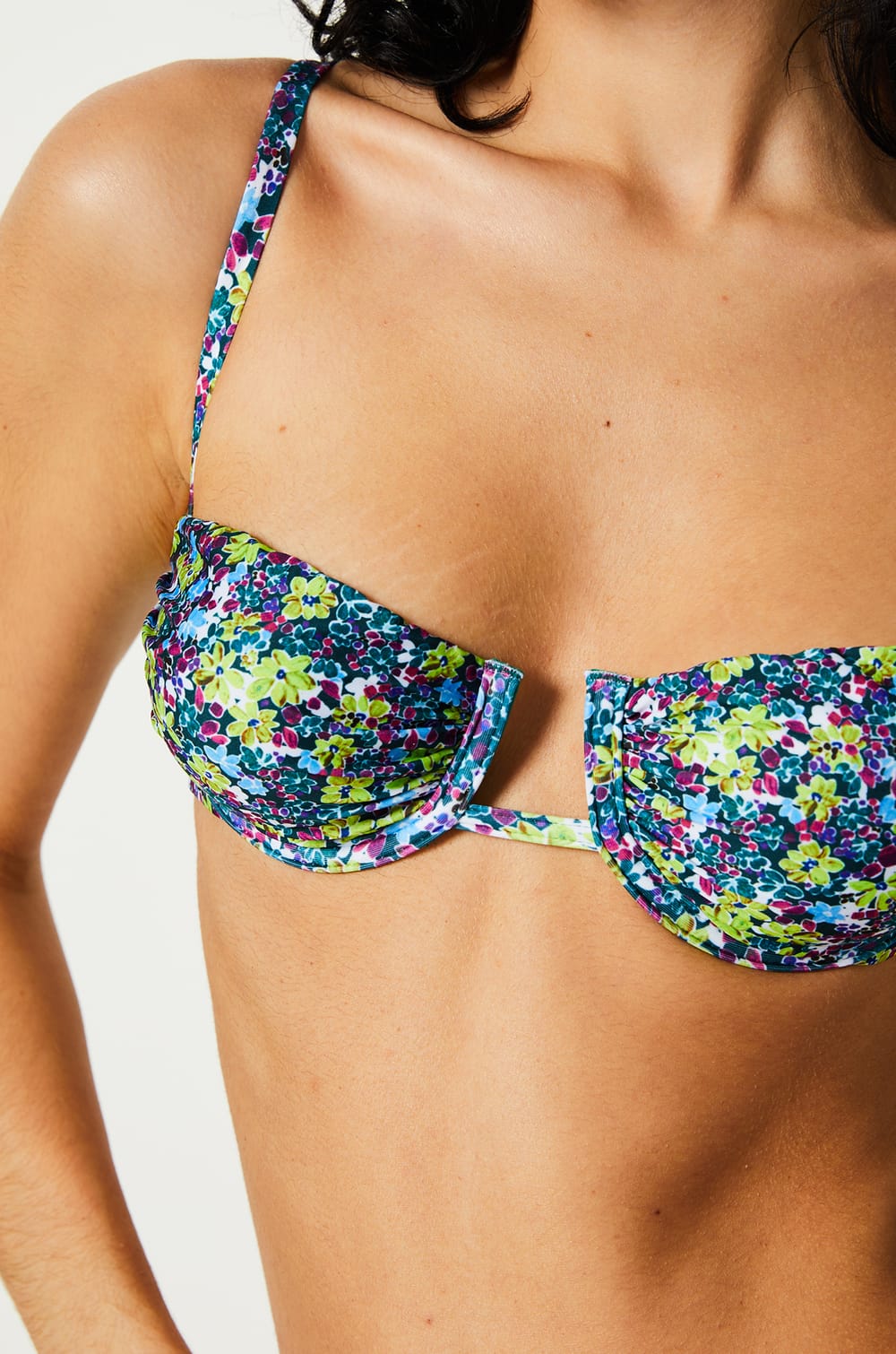 Cesta top de bikini;${refinementColor}