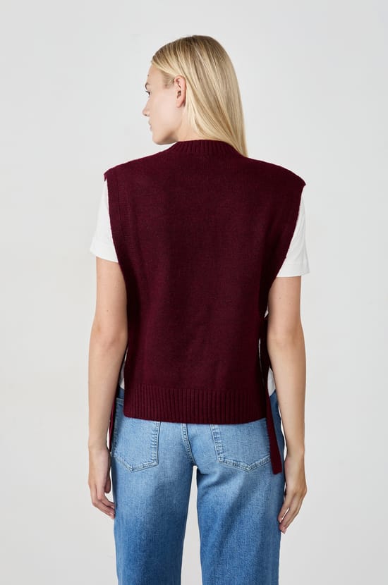 Pull sans manches;${refinementColor}