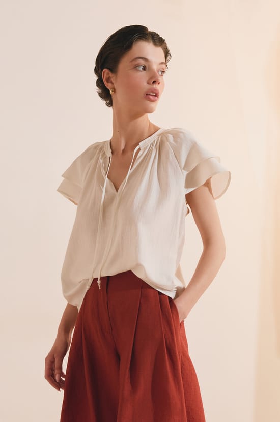 Top manches courtes bouffantes &agrave; nouer;${refinementColor}
