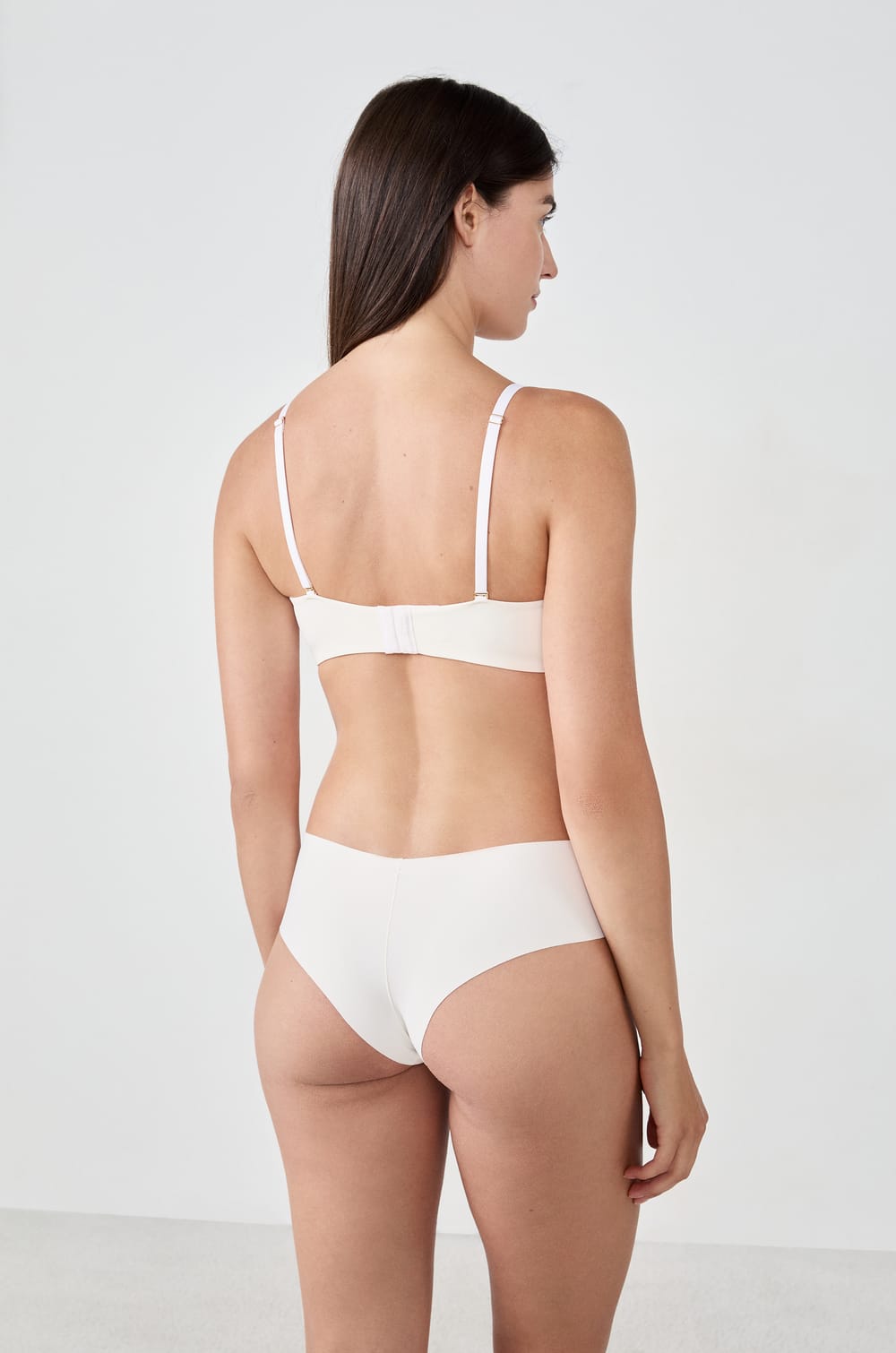 Strapless Bra with Soft Underwires and Removable Straps;${refinementColor}