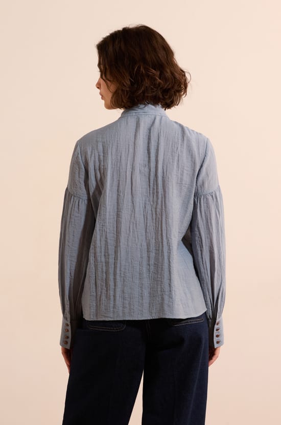 Chemise avec lien &agrave; nouer;${refinementColor}