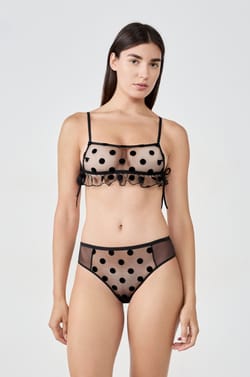 Panty tipo hipster bordado;${refinementColor}