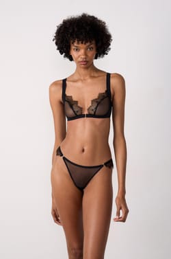 String en tulle détails dentelle;${refinementColor}