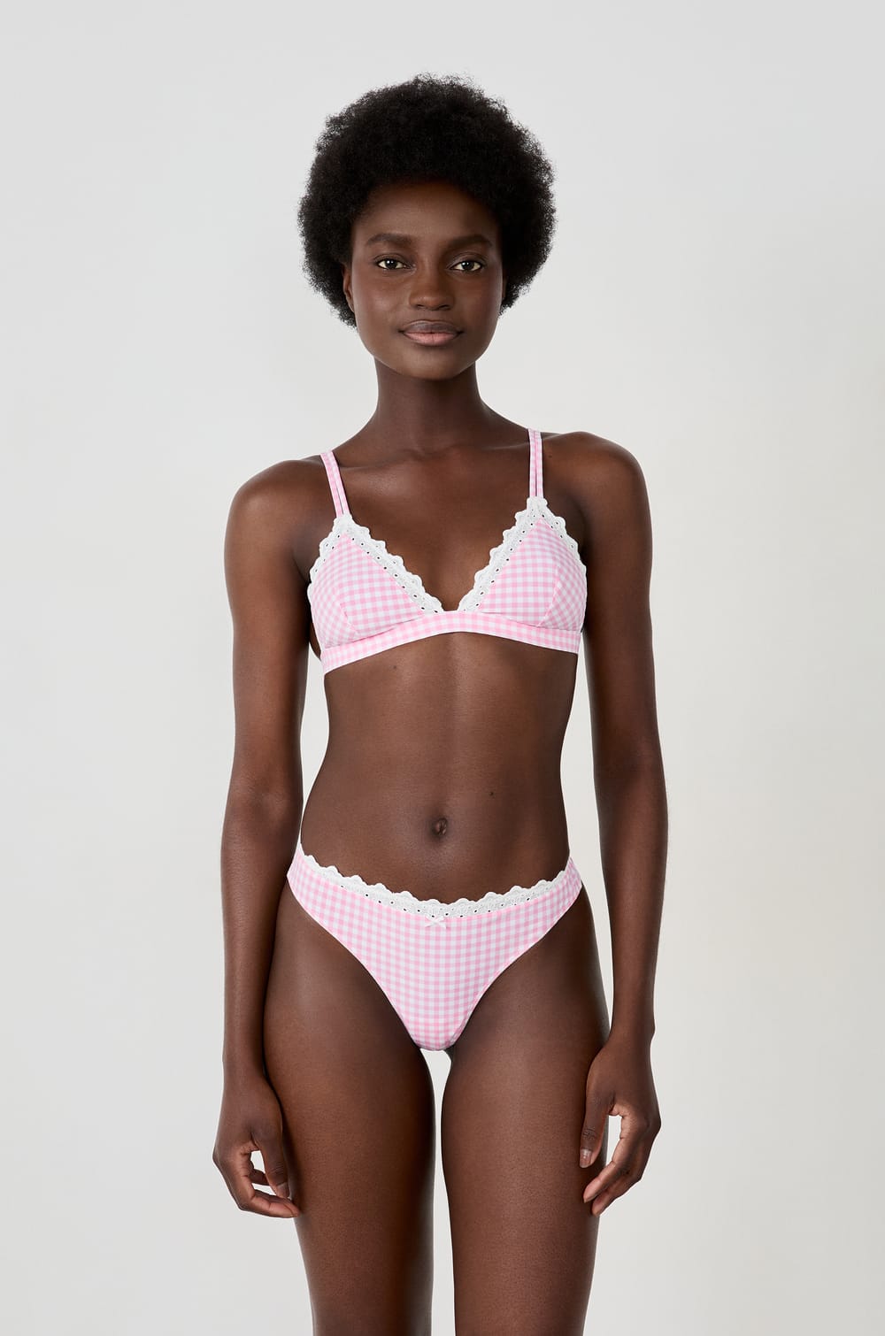 Soutien-gorge triangle sans armatures avec broderie;${refinementColor}