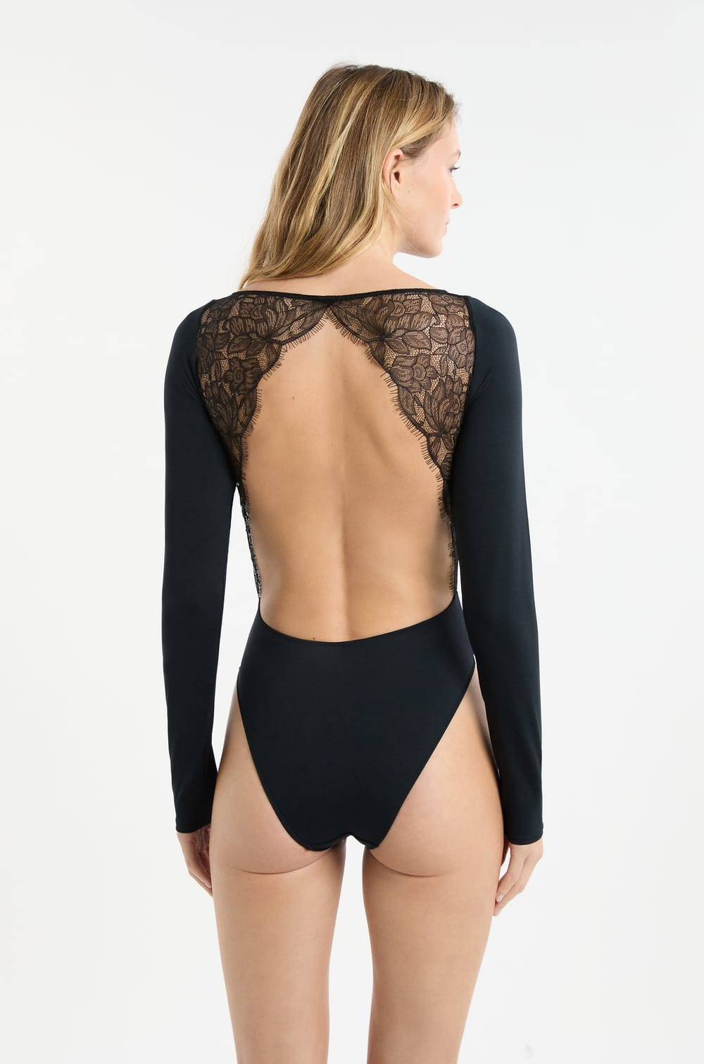 Body en dentelle à dos nu;${refinementColor}