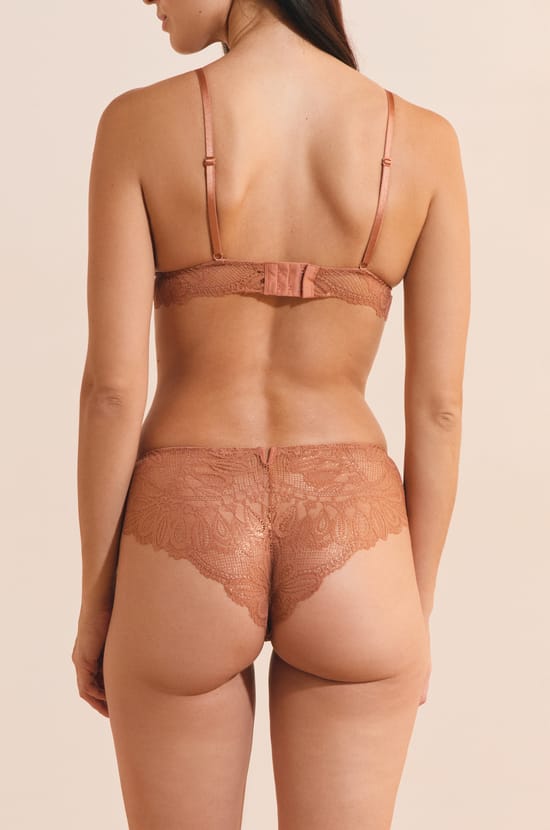 Shorty en dentelle;${refinementColor}