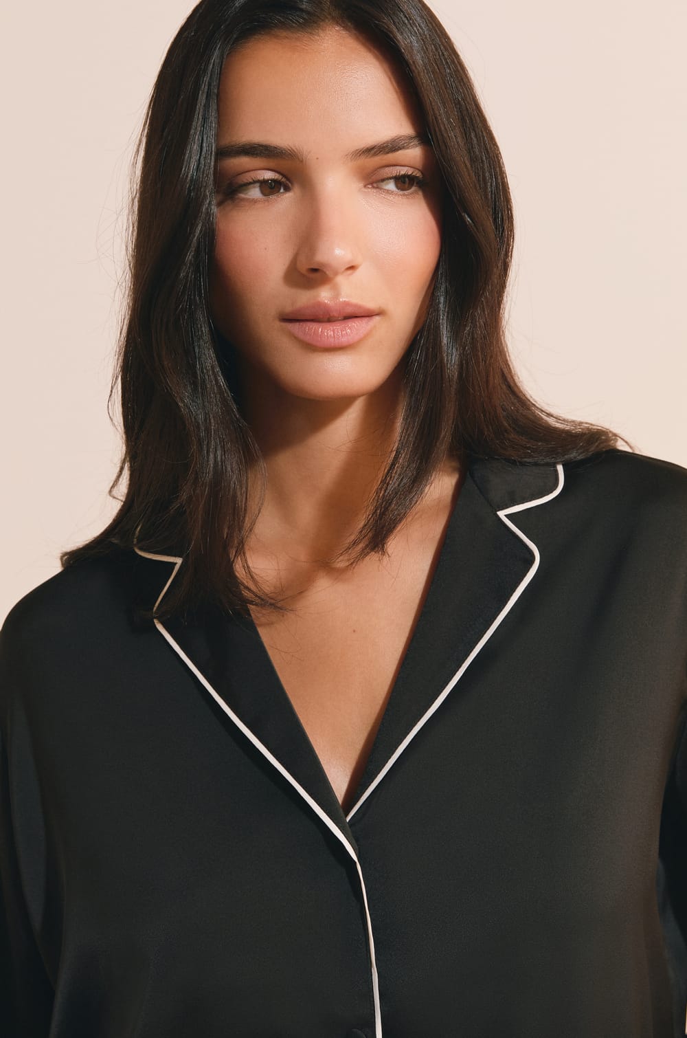 Chemise de pyjama satin&eacute;e;${refinementColor}