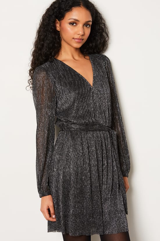 Robe courte à paillettes;${refinementColor}