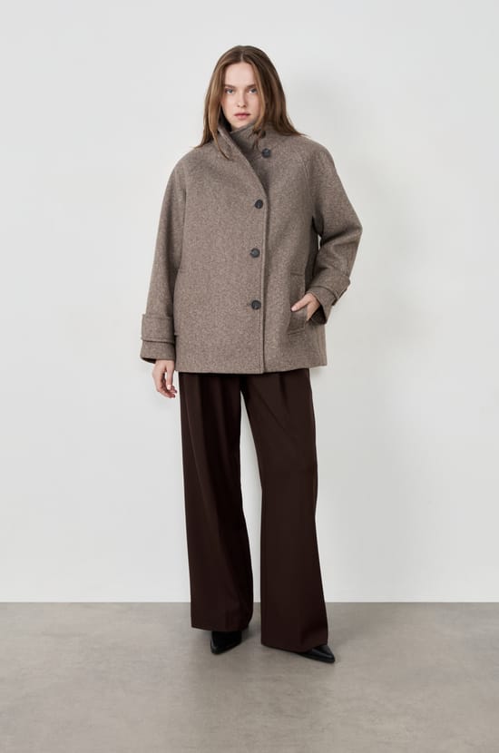 Short Coat;${refinementColor}