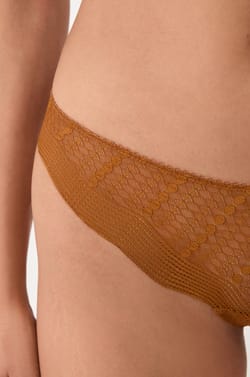 Lace Hipster;${refinementColor}