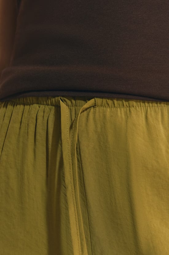 Pantalon &agrave; cordon;${refinementColor}