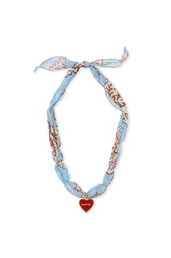 Foulard de algod&oacute;n con dijes;${refinementColor}