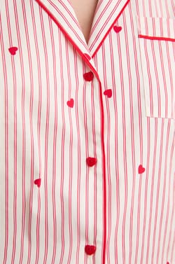 Chemise &agrave; rayures et c&oelig;urs avec coton;${refinementColor}