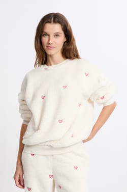 Sweatshirt à motifs coeurs effet polaire;${refinementColor}