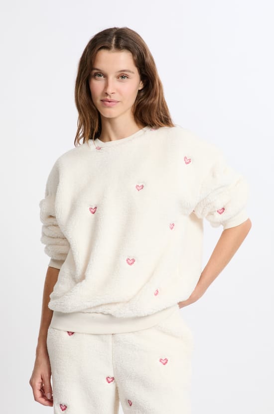 Sweatshirt à motifs coeurs effet polaire;${refinementColor}
