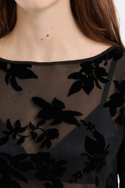 Top transparent à motif floral;${refinementColor}
