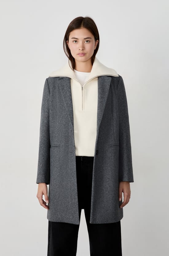 Short coat;${refinementColor}