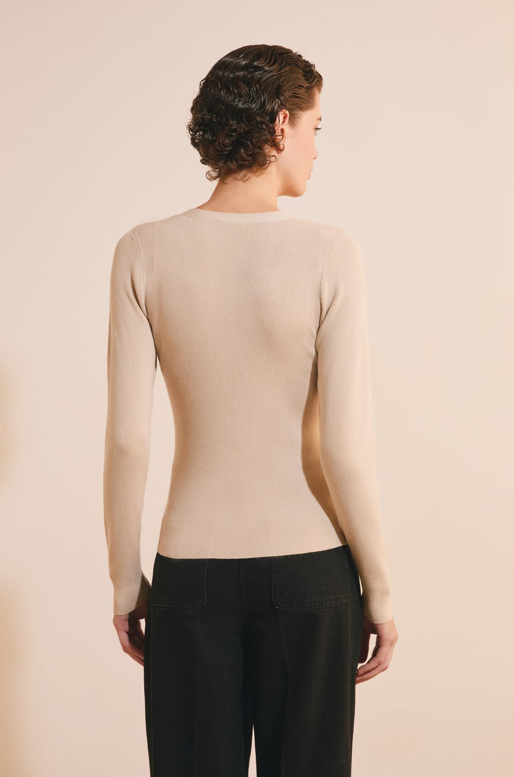 Pull manches longues &agrave; col V;${refinementColor}
