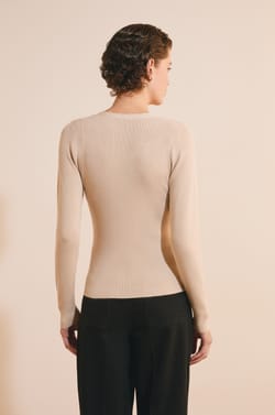 Pull manches longues &agrave; col V;${refinementColor}
