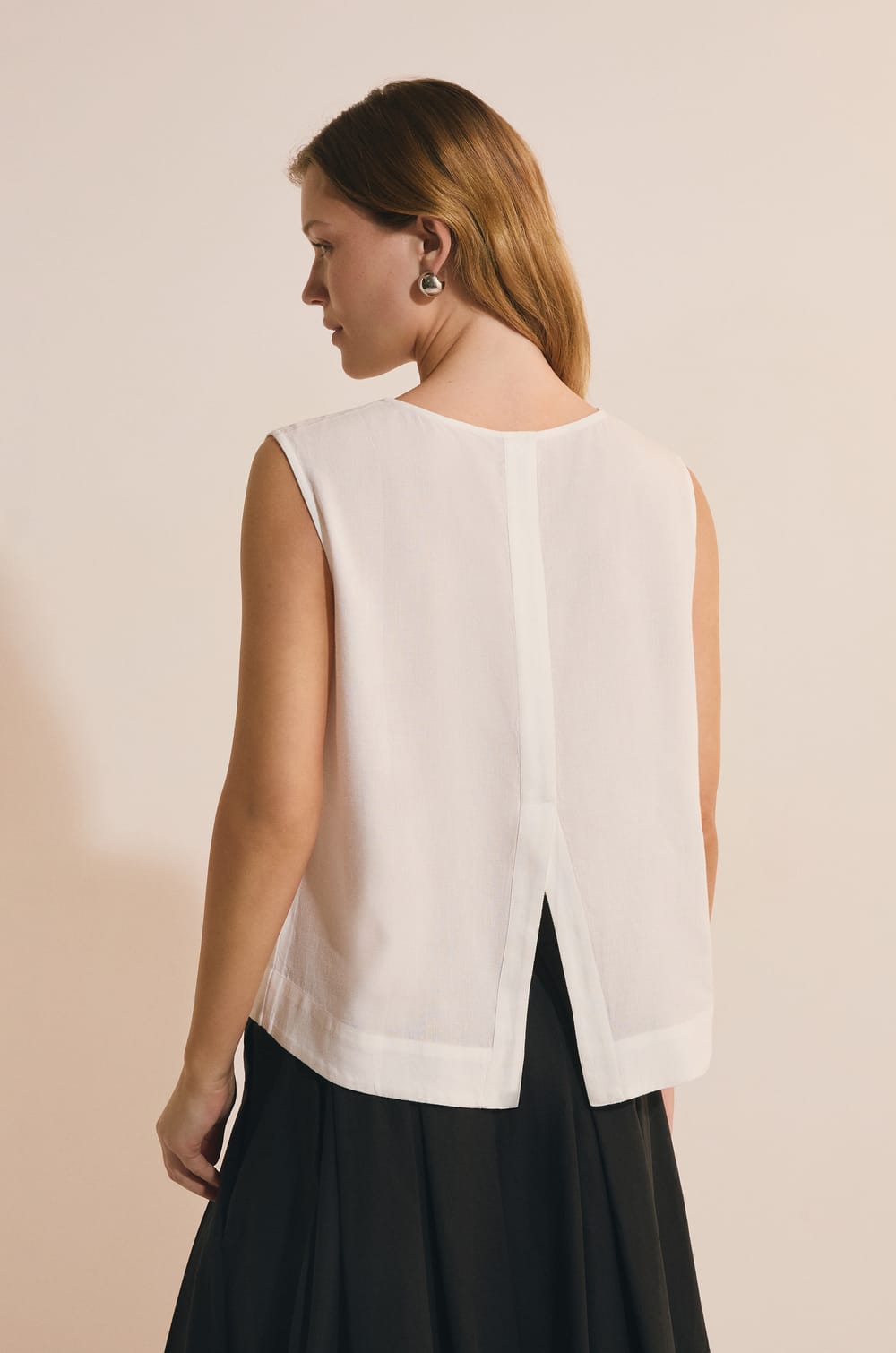 Sleeveless Top with Linen;${refinementColor}
