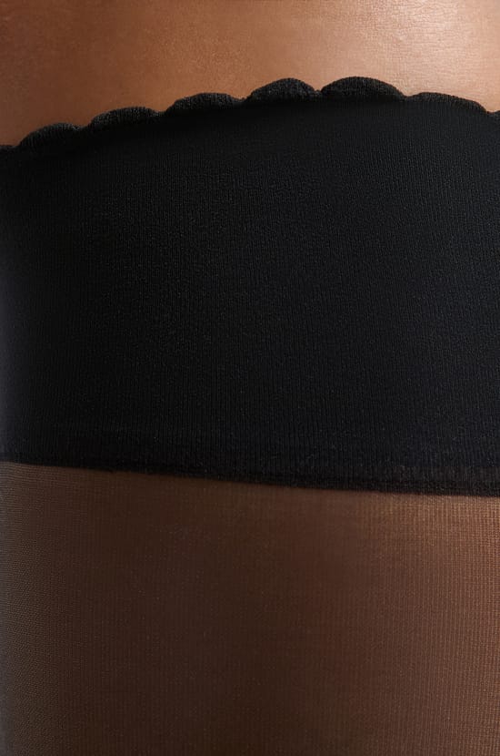 Paire de mi-bas poudr&eacute;s;${refinementColor}