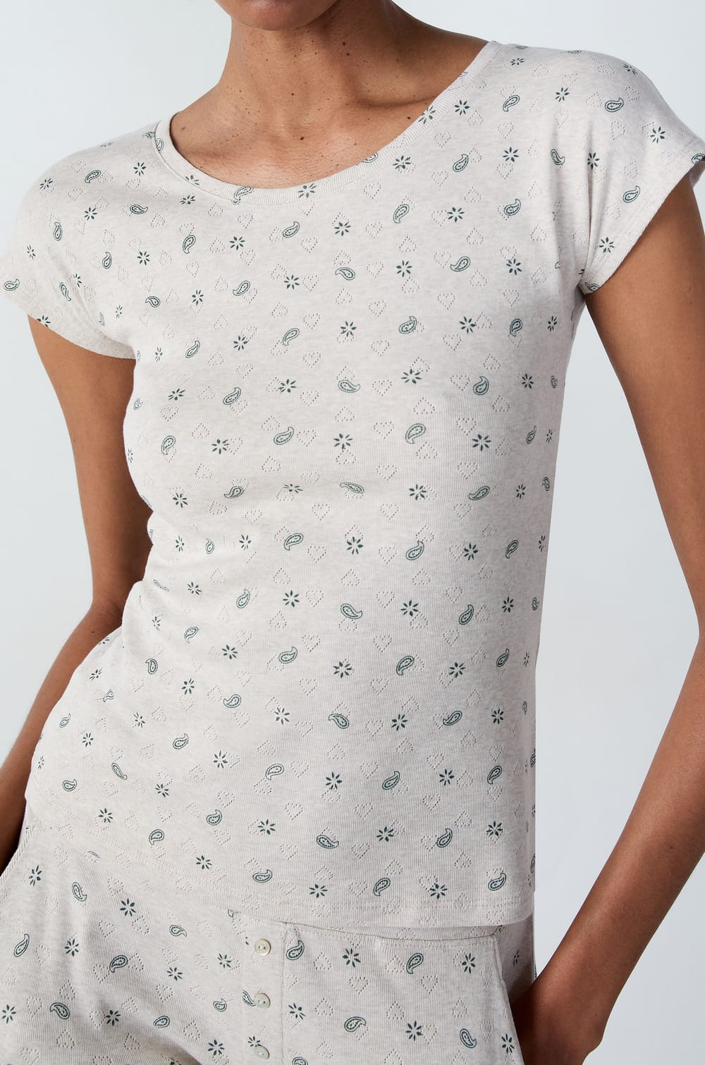 Short-sleeved cotton T-shirt with heart-shaped pointelle pattern;${refinementColor}