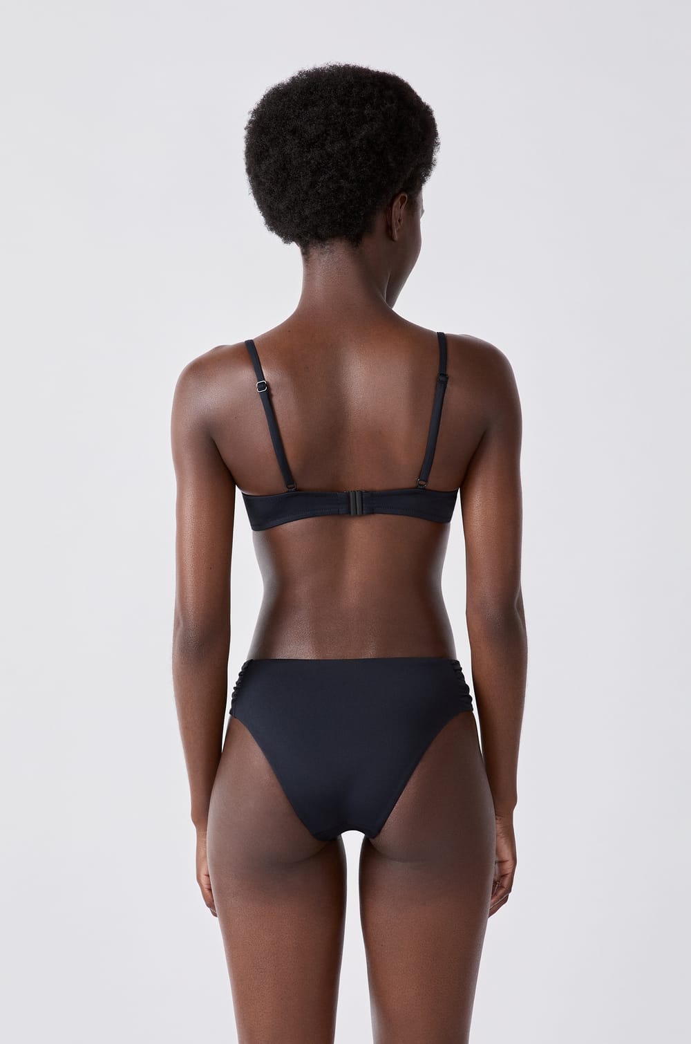 Szorty dół od bikini;${refinementColor}