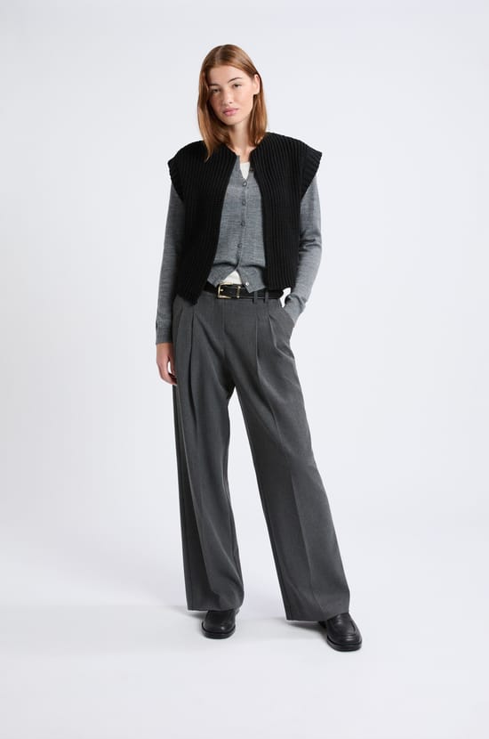 Gilet sans manches grosse maille;${refinementColor}