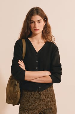 Cardigan col V;${refinementColor}