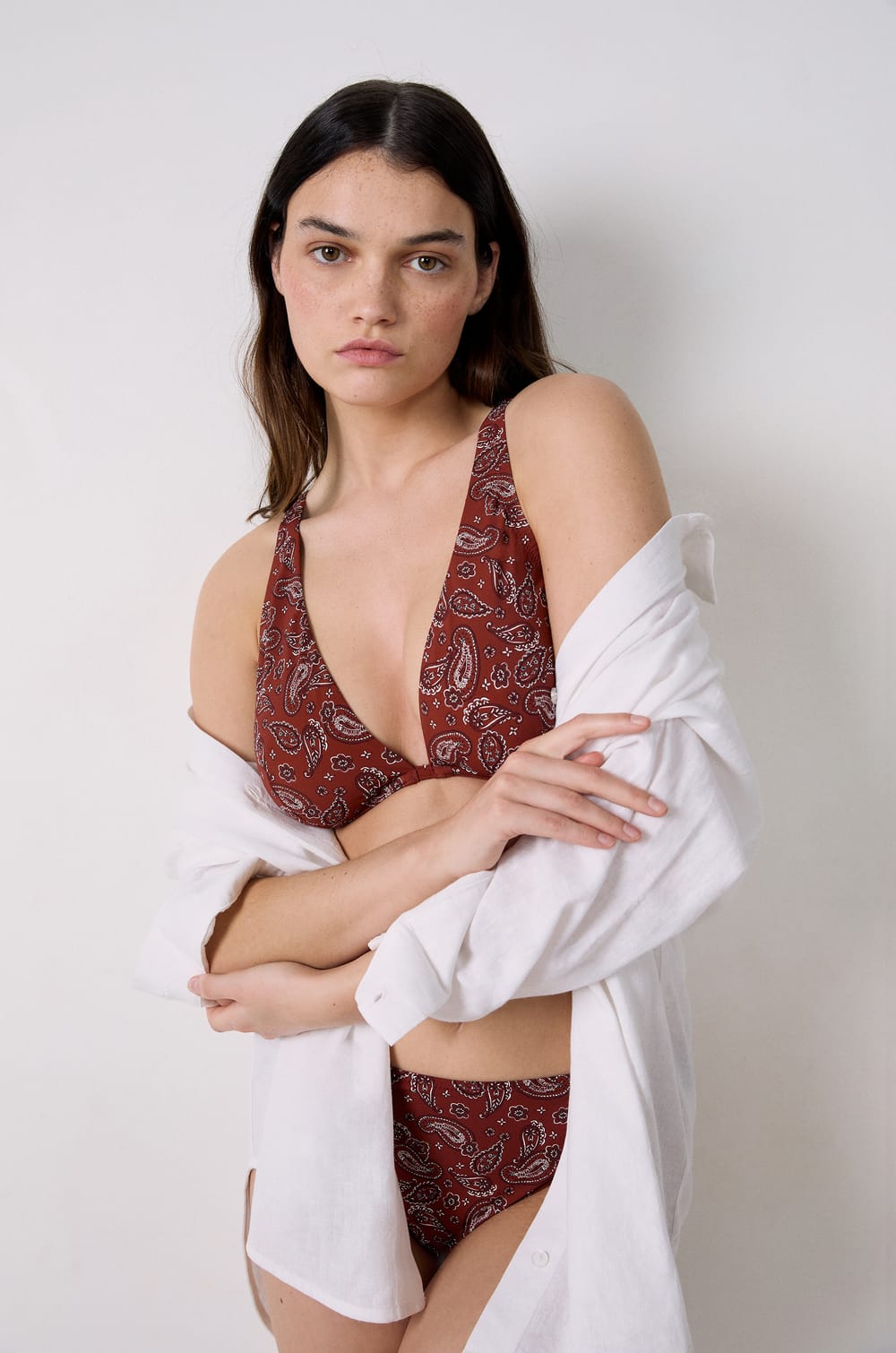 Triangel-Bikini-Top mit Bügel;${refinementColor}