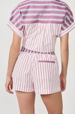 Pantal&oacute;n cortos de pijama a rayas;${refinementColor}
