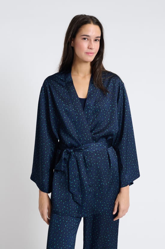 Satin Robe;${refinementColor}