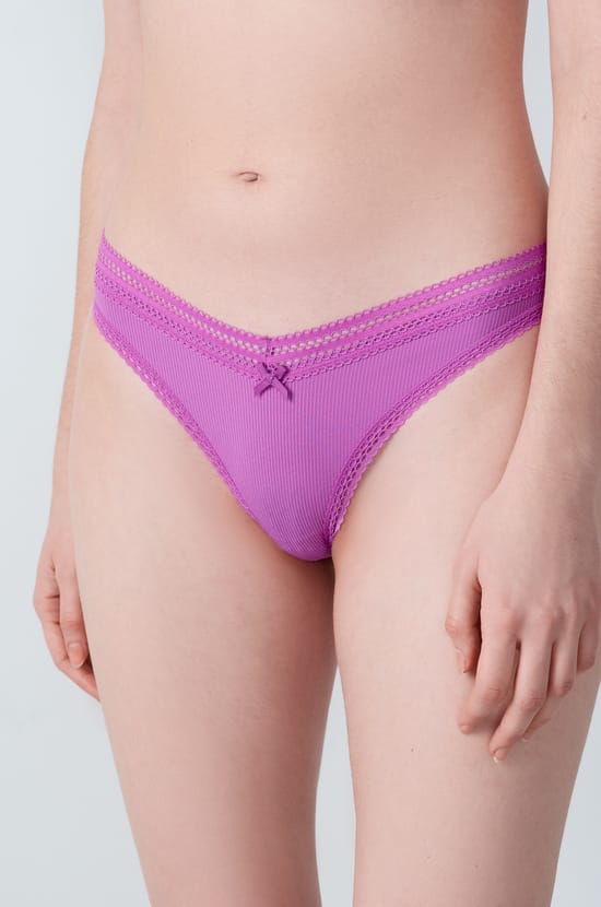 Tanga V-shape en microfibre et dentelle;${refinementColor}