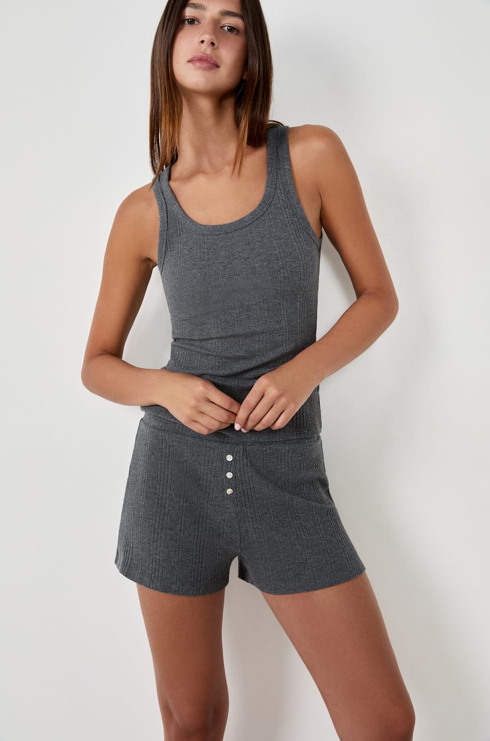 Straight-cut ribbed cotton pyjama shorts;${refinementColor}