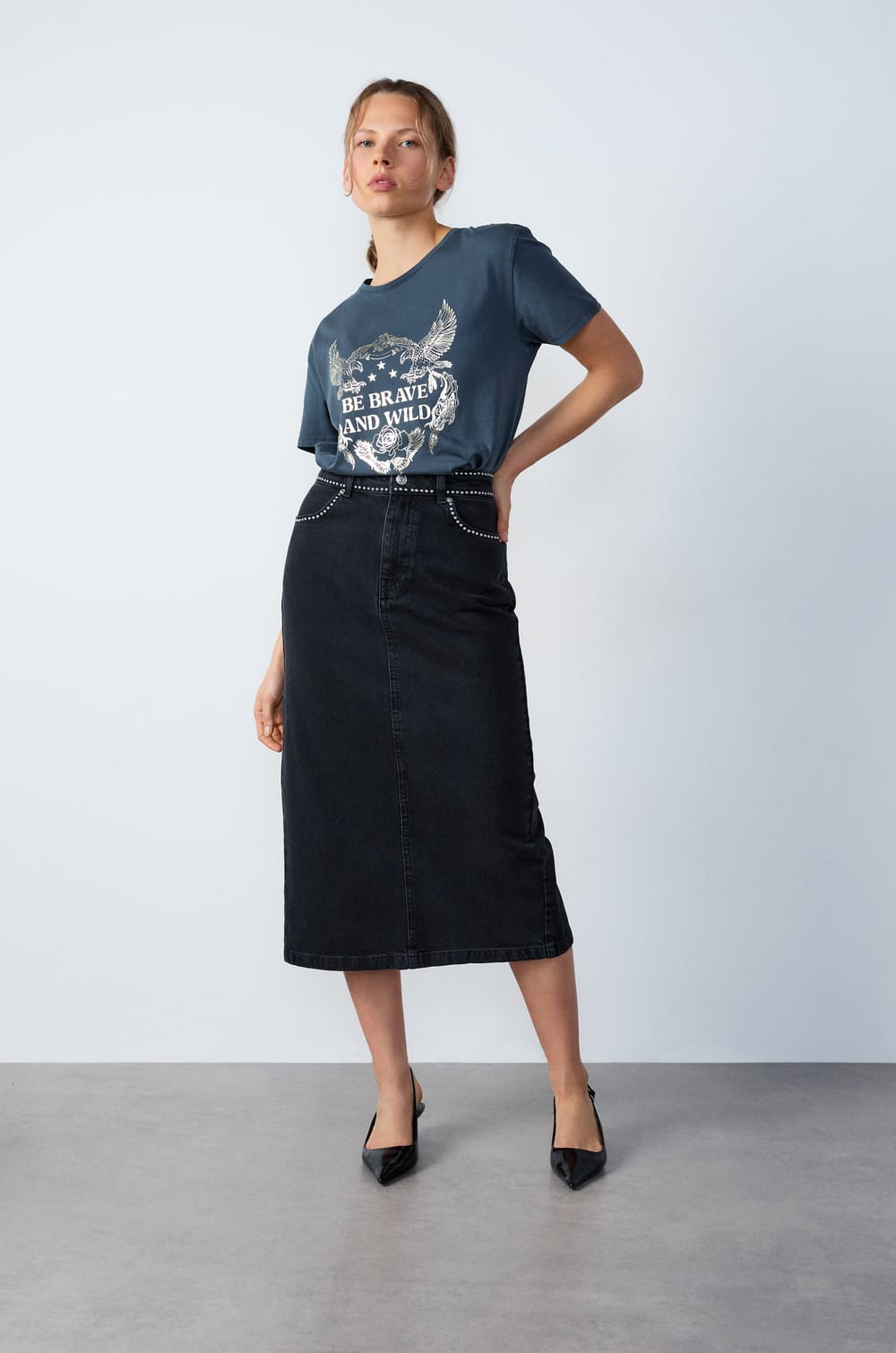 Studded long denim skirt;${refinementColor}