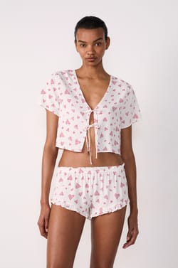 Pantalón corto de pijama con estampado de corazones;${refinementColor}