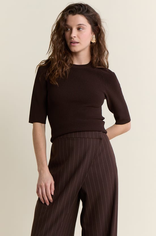 Pull &agrave; manches courtes en maille;${refinementColor}