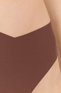 String high leg effet lissant en microfibre;${refinementColor}