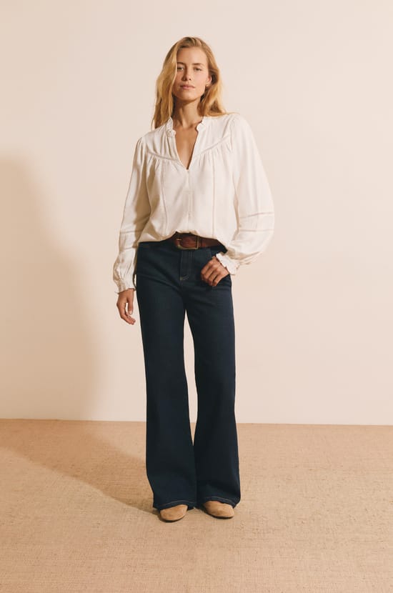 Blouse avec broderie;${refinementColor}