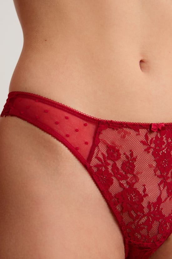 Tanga en dentelle;${refinementColor}