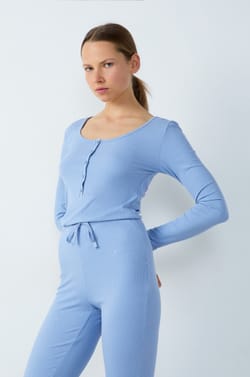 Long Sleeve Ribbed Sparkle T-Shirt;${refinementColor}