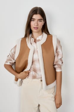 Gilet sans manches en fausse fourrure;${refinementColor}