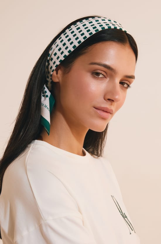 Printed Scarf;${refinementColor}