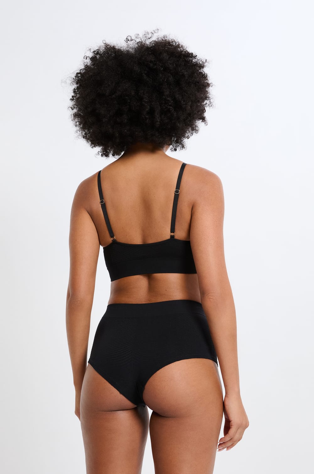 Soutien-gorge brassière push-up;${refinementColor}